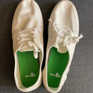 SANUK pair o dice lace New without Tags! Womens 7.5